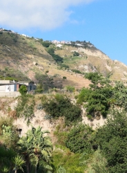 https://juliesteyer.com/files/gimgs/th-18_montagne ischia Julie Steyer.jpg